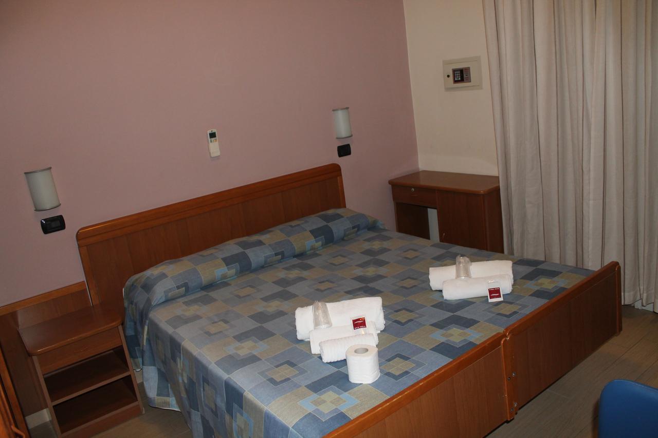 Hotel Oblio Rimini Zimmer foto